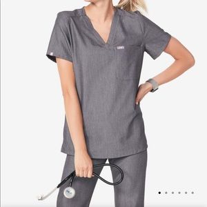 Figs graphite size small Catarina scrub top